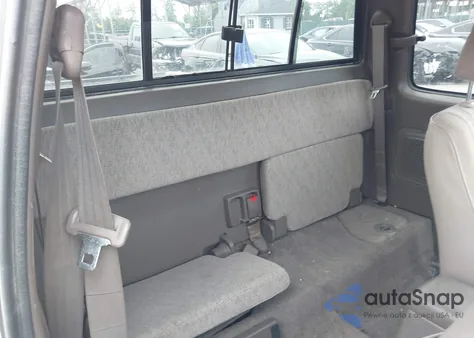 1999 Toyota Tacoma z USA, uszkodzony, nr VIN 4TAWN72N2XZ503270